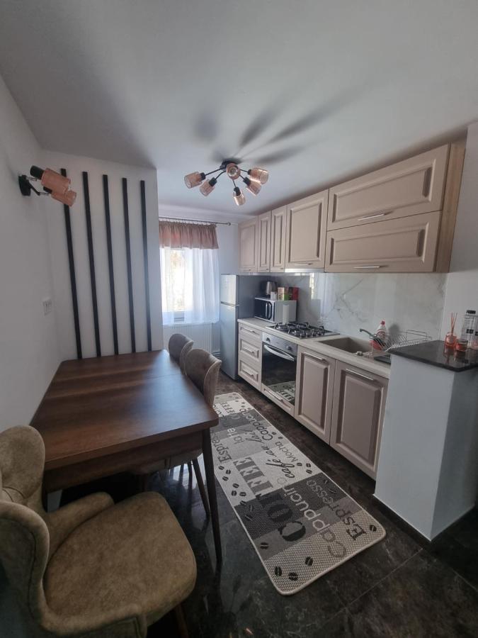 Apartament Eve 큼홀룸그몰도베네스크 외부 사진